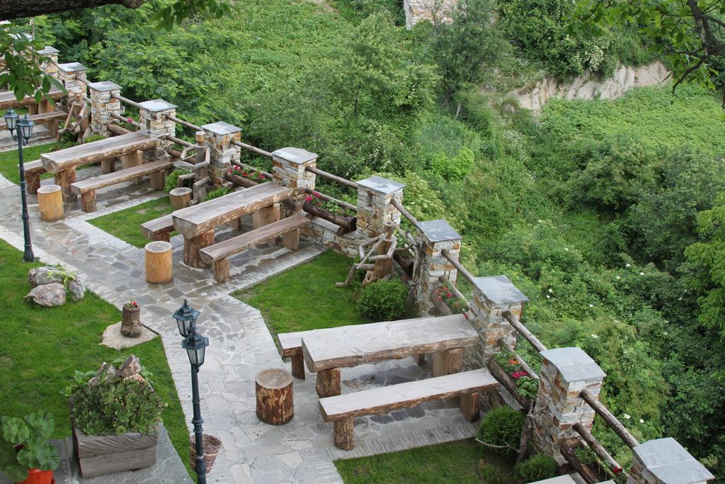 Шапкова Къща Hotell Delchevo Exteriör bild